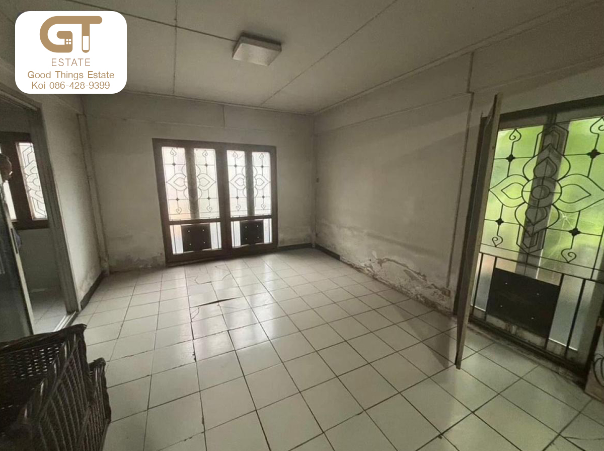 ทำเลทอง ราคาพิเศษ! ให้เช่าบ้านเดี่ยว 2 ช้้น มีสนามและที่จอดรถ ในซอยเอกมัย 28 เพื่อรีโนเวทเป็นร้านค้า